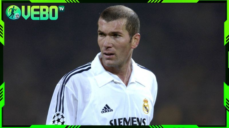 Zidane là một trong top 10 cầu thủ vĩ đại nhất mọi thời đại